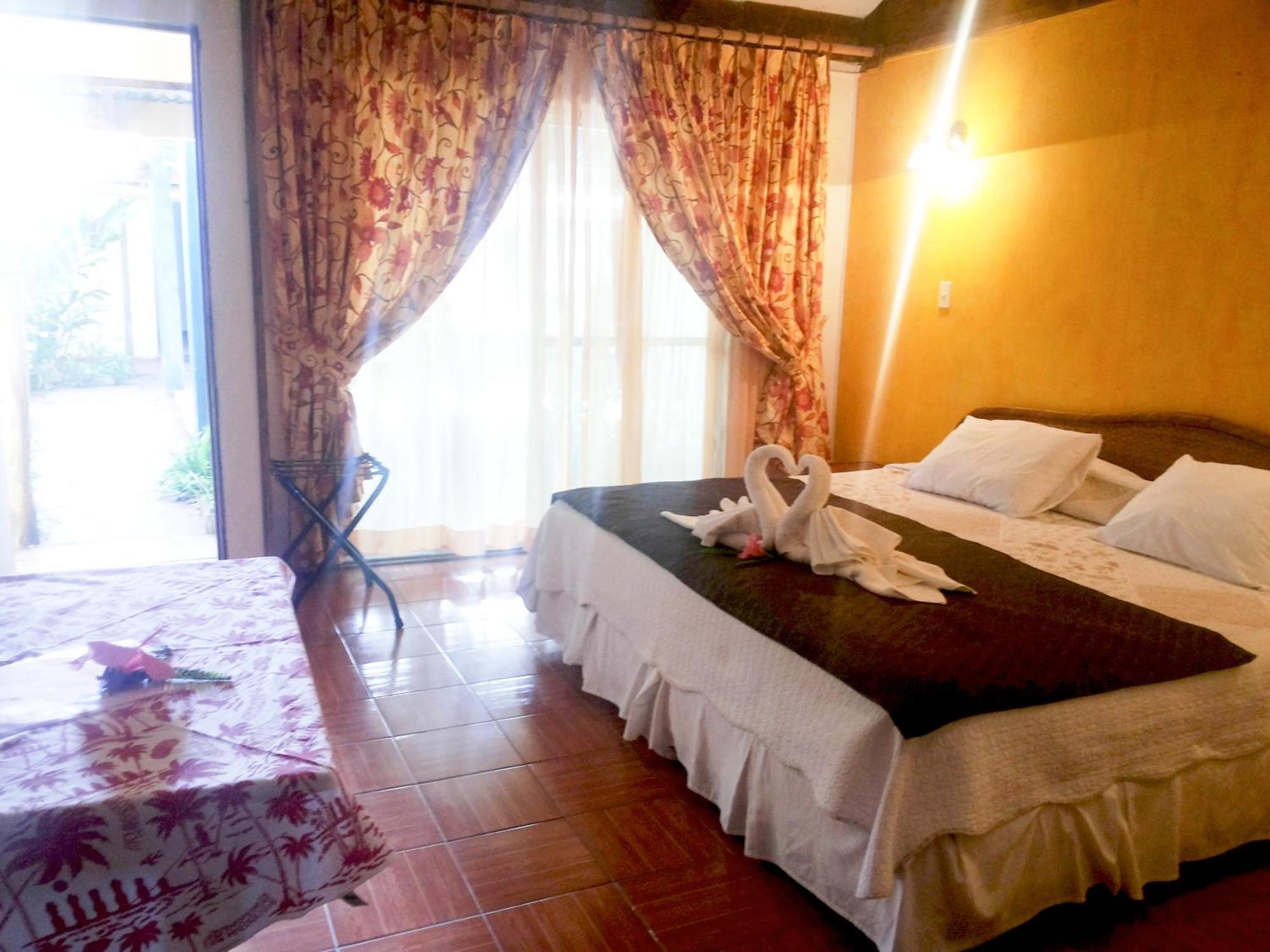 Tupa Hotel Hanga Roa Cameră foto